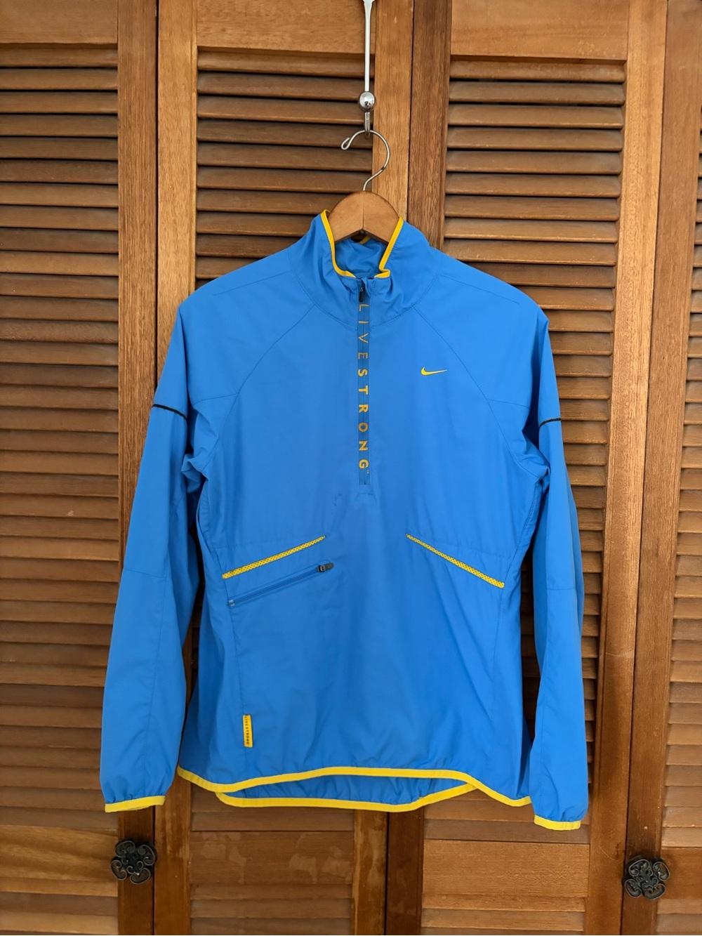 Vintage Nike Men’s Blue Windbreaker Jacket with Yellow Trim size medium